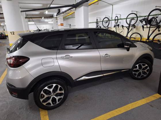 RENAULT CAPTUR 1.6 16V SCE FLEX LIFE X-TRONIC RENAULT CAPTUR 1.6 16V SCE FLEX LIFE X-TRONIC